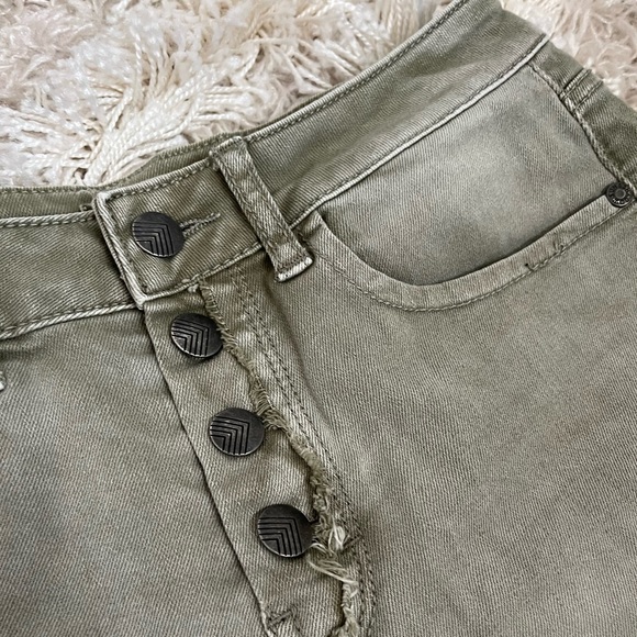Sun & Shadow - Olive Green Distressed Denim Shorts - Picture 3 of 5